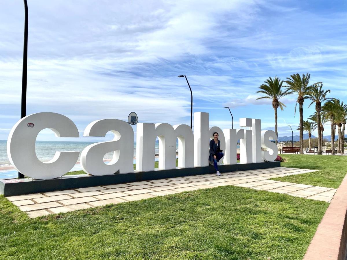 House In Front Of The Beach With Sea View Cambrils Exterior photo