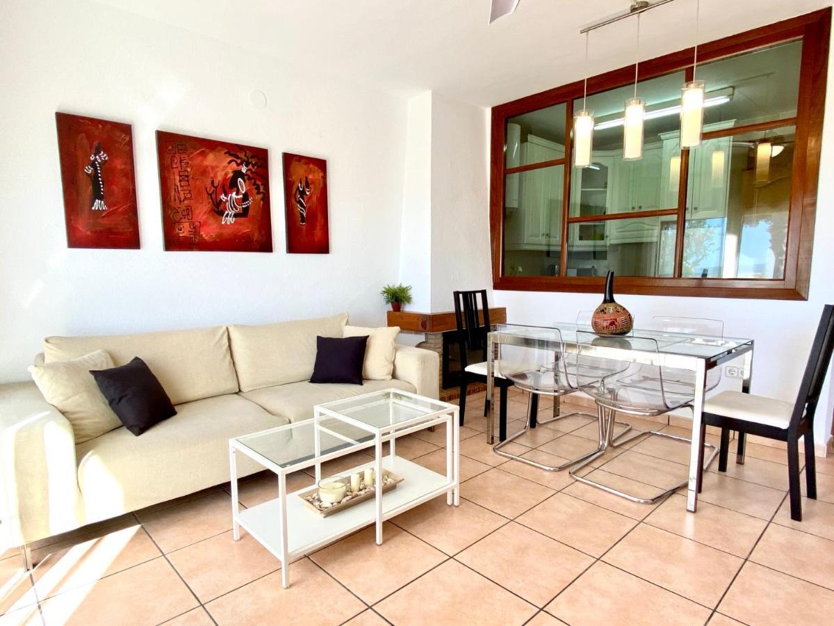House In Front Of The Beach With Sea View Cambrils Exterior photo